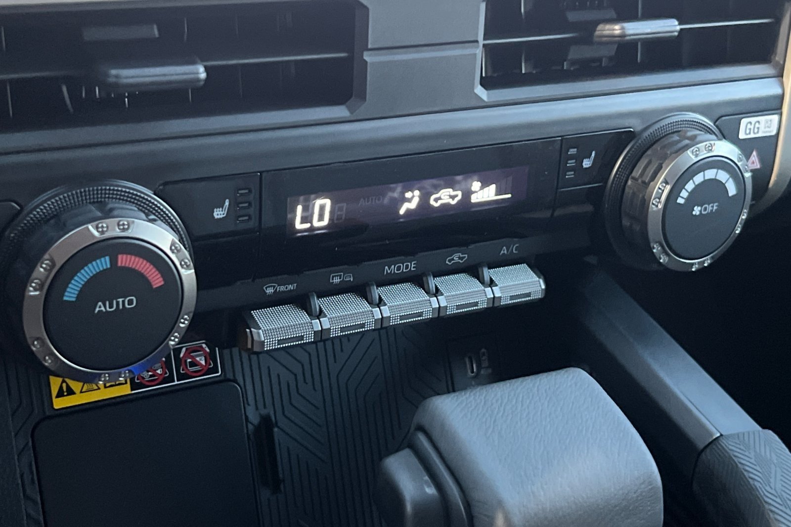 2025 Toyota Tacoma TRD Off Road - Photo 18