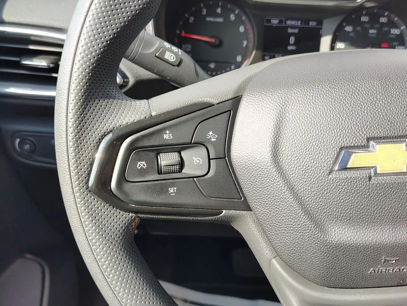 Used 2023 White Chevrolet LT image 23
