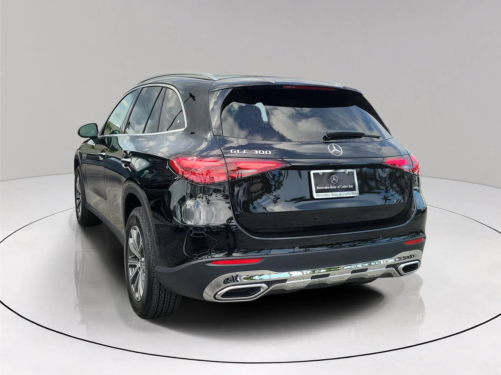 New 2026 Black Mercedes-Benz GLC 300 image 6