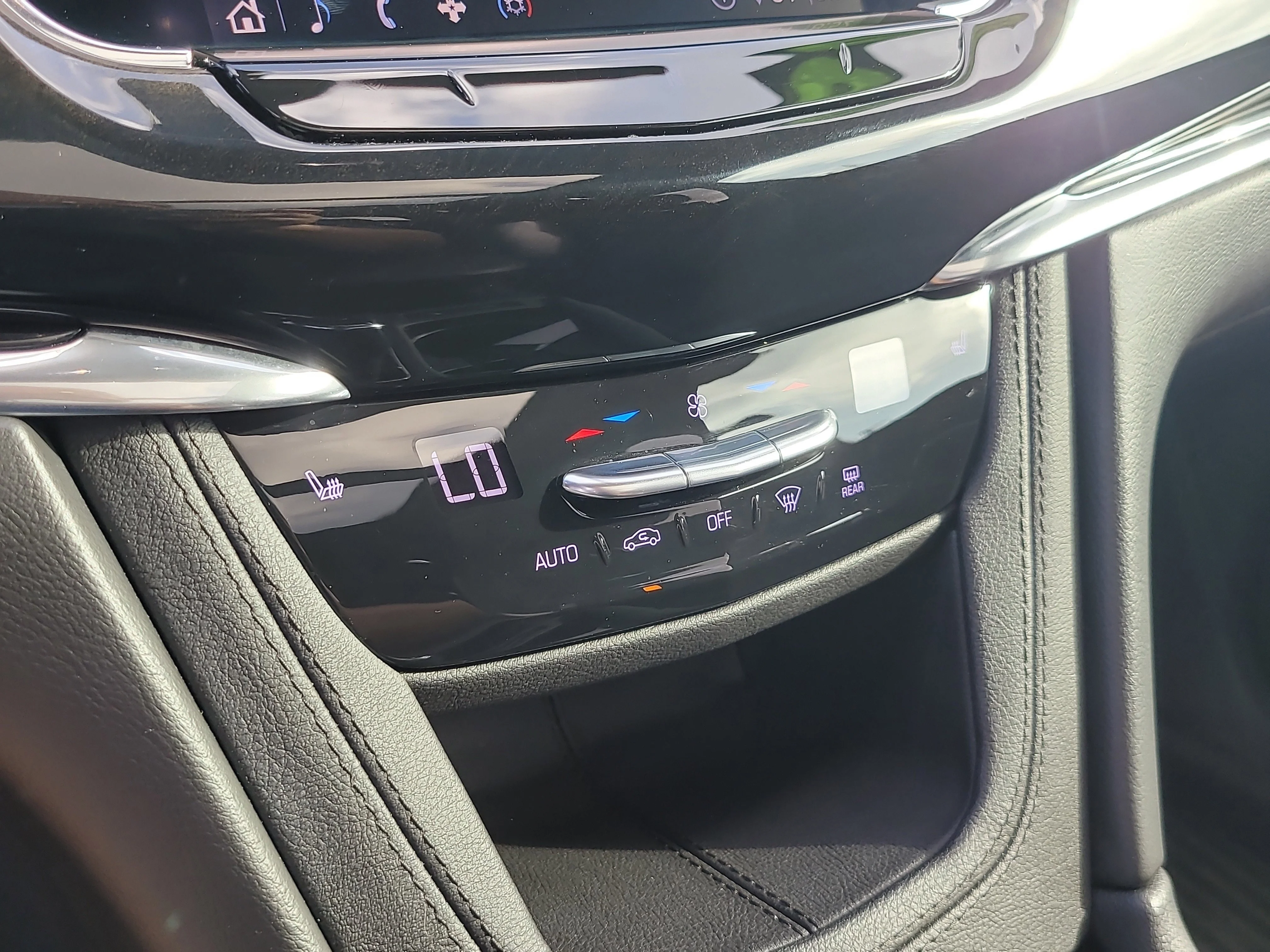 Used 2020 Garnet Metallic Cadillac FWD Premium Luxury image 25