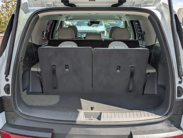 Certified Used 2024 White Hyundai SE image 12