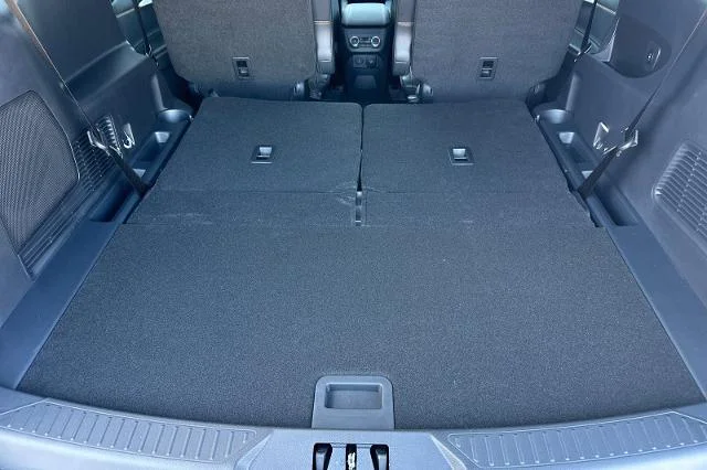 New 2026 Carbonized Gray Metallic Ford Tremor® image 38