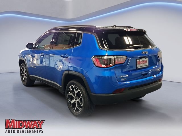 New 2026 Hydro Blue Pearl-Coat Exterior Paint Jeep Limited image 3