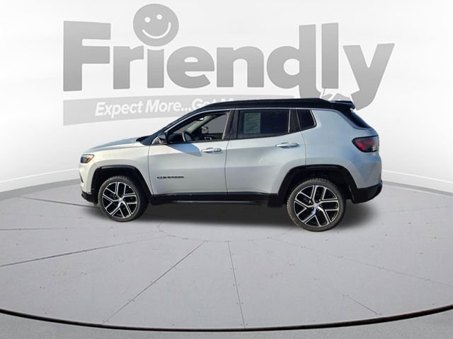 Used 2024 Silver Jeep Limited image 8