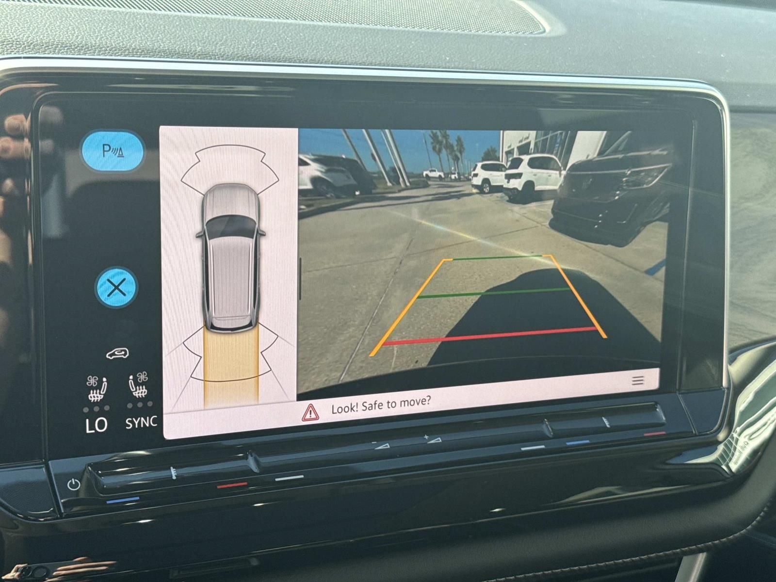 2026 Volkswagen Atlas SE w/Tech - Photo 18