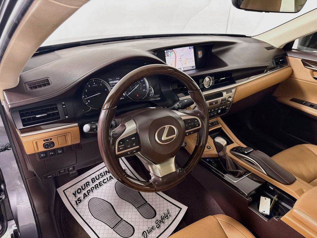 Used 2016 Nebula Gray Pearl Lexus Base image 15