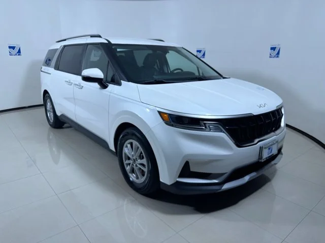Used 2023 SNOW WHITE PEARL Kia LX image 2