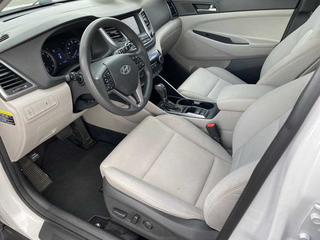 Used 2018 Dazzling White Hyundai SEL image 10