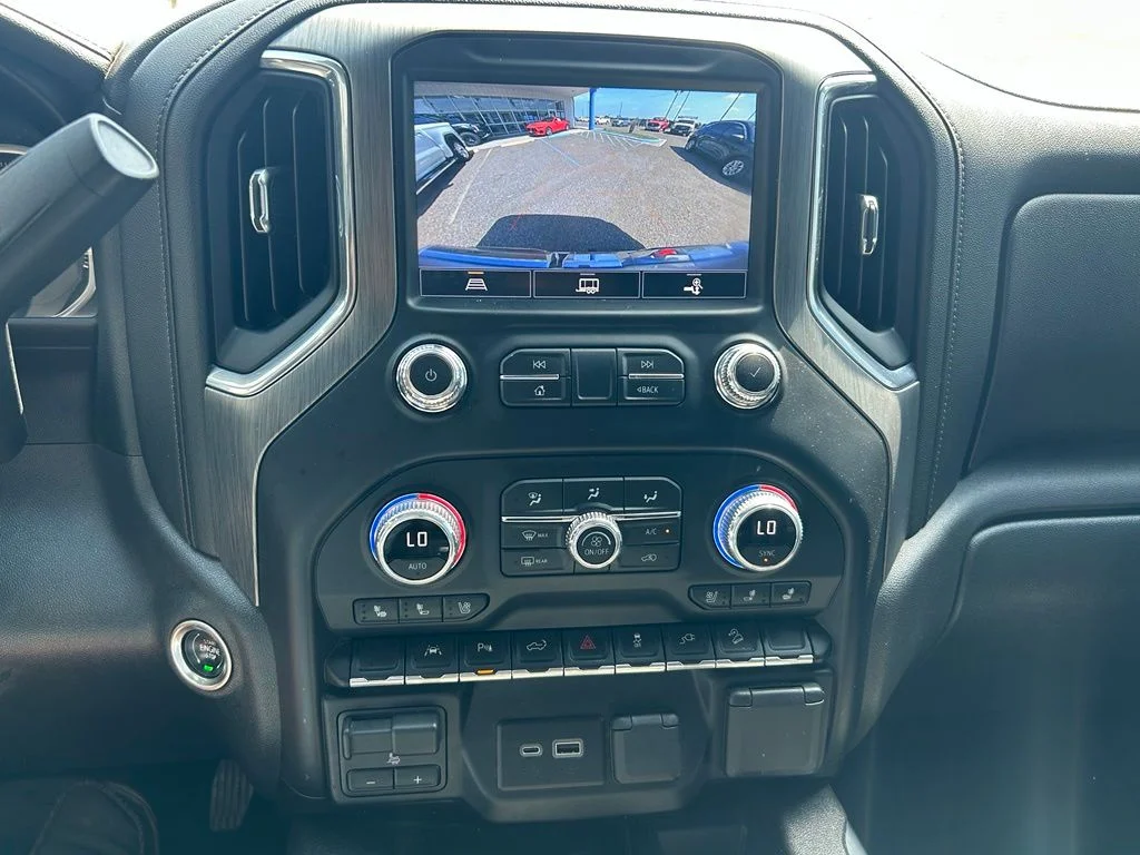 Used 2021 White GMC Denali image 16