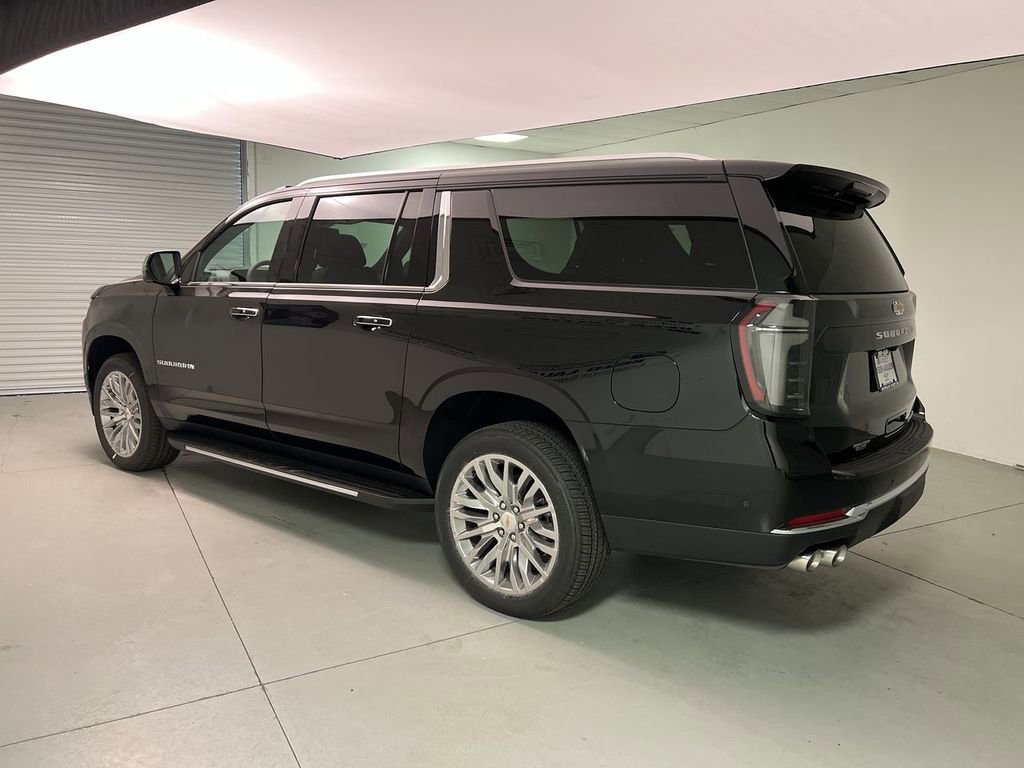 2026 Chevrolet Suburban Premier - Photo 6