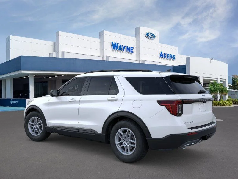 New 2026 Star White Metallic Tri-Coat Ford Active image 4