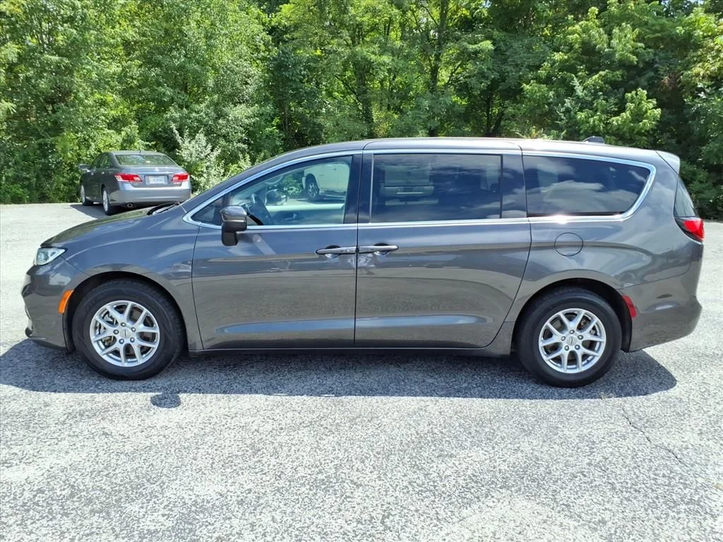 Used 2023 Gray Chrysler Touring L image 2