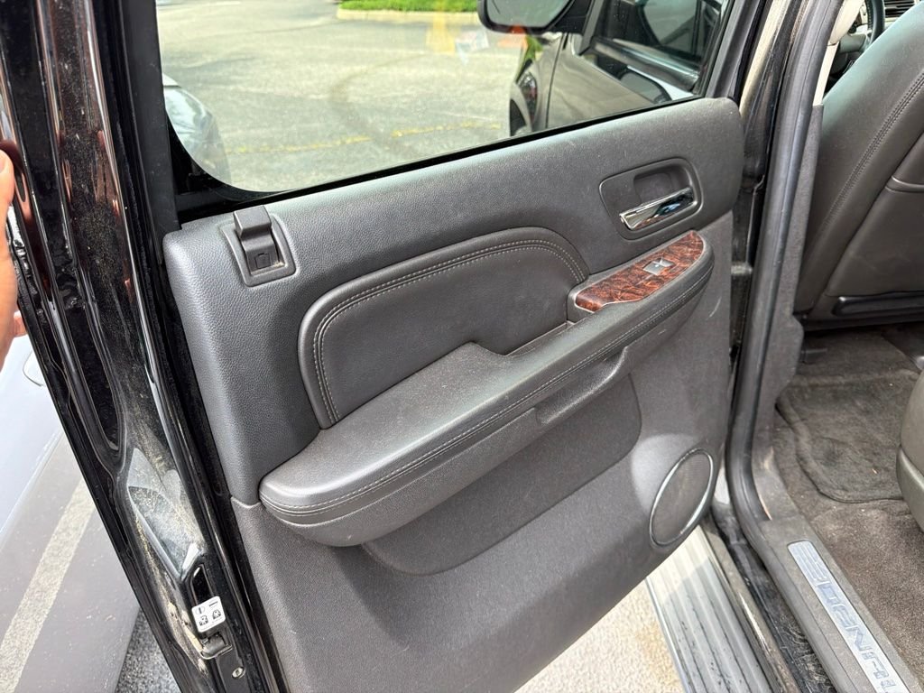 Used 2014 Black GMC Denali image 20