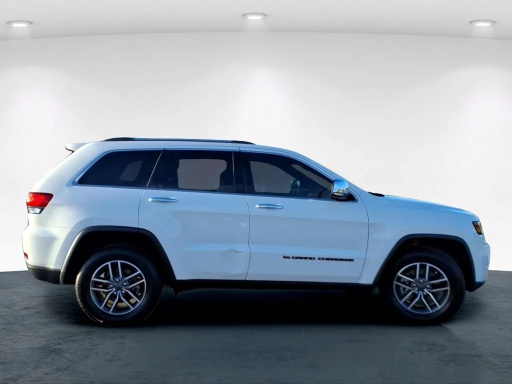 Used 2022 White Jeep Limited image 5