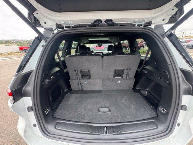 New 2026 Bright White Clear-Coat Exterior Paint Jeep 85th Anniversary Edition image 50
