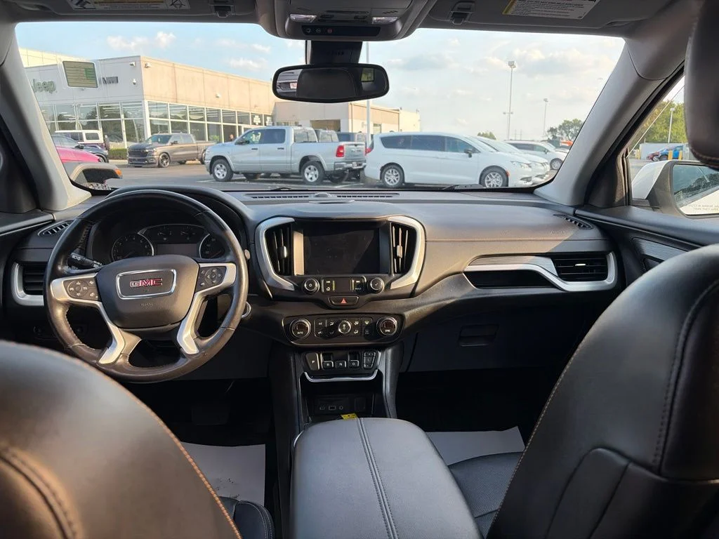 Used 2021 White GMC SLT image 16