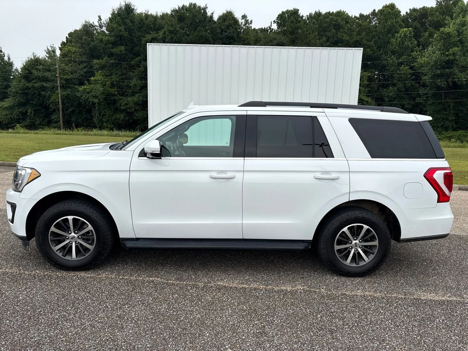 Used 2020 White Ford XLT image 1