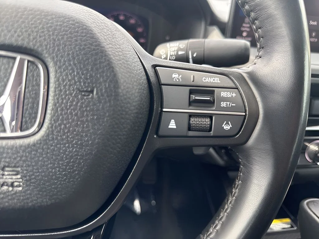 Used 2025 Gray Honda EX-L image 17