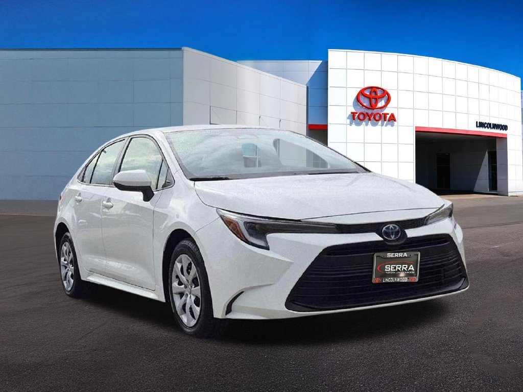 Used 2023 White Toyota LE image 8