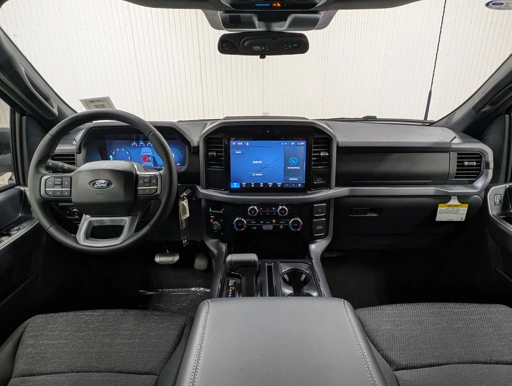 New 2026 Oxford White Ford XLT image 3