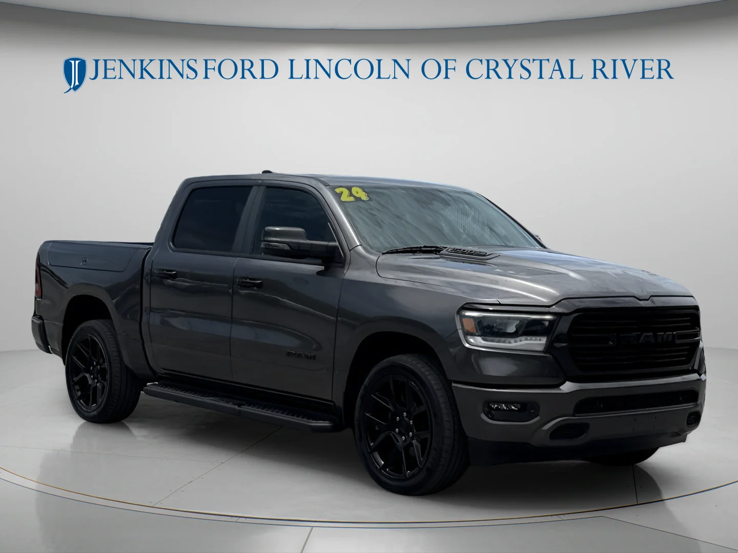 Used 2024 Granite Crystal Metallic Clearcoat Ram Laramie image 15