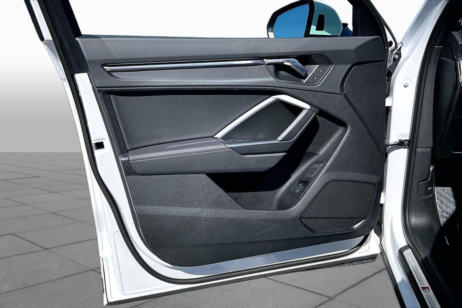 Used 2025 Arkona White Audi S line Premium image 22