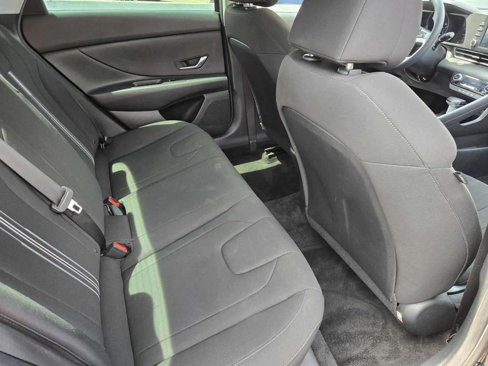 Used 2022 Phantom Black Hyundai SEL IVT image 27