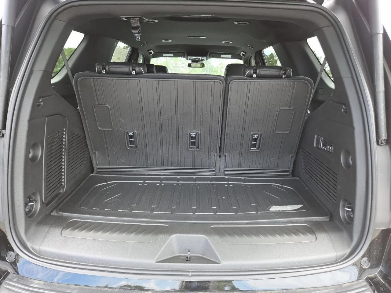 New 2026 Onyx Black GMC Elevation image 23