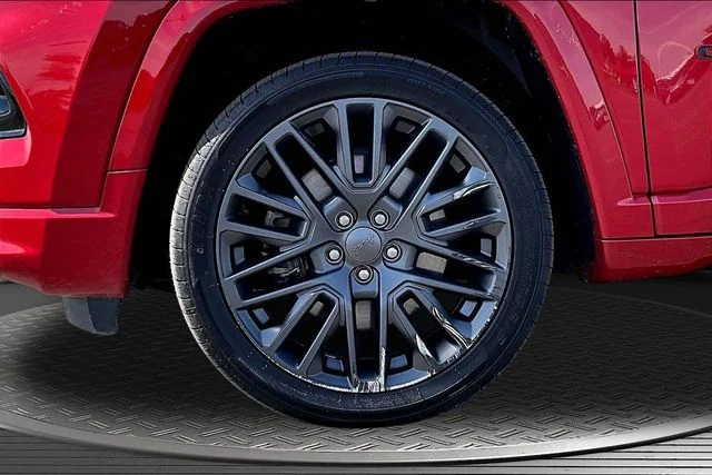 Used 2023 Red Jeep Limited image 33