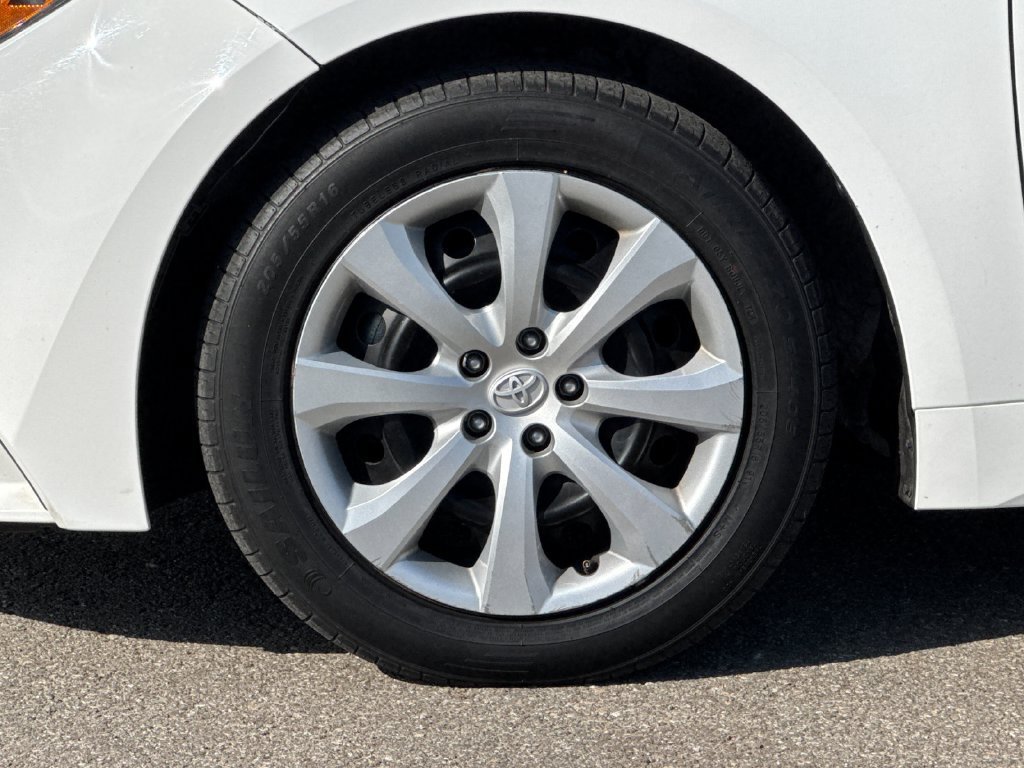 Used 2024 White Toyota LE image 28