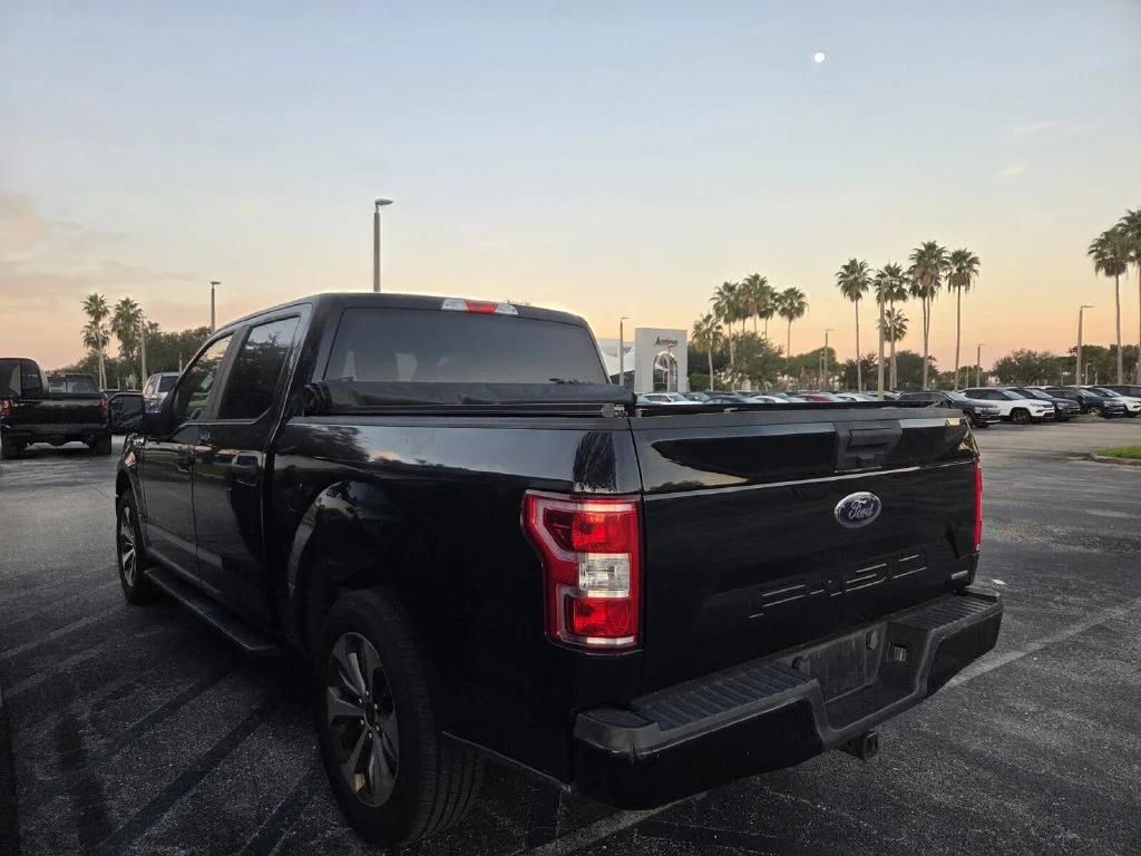 Used 2020 Black Metallic Ford XL image 4