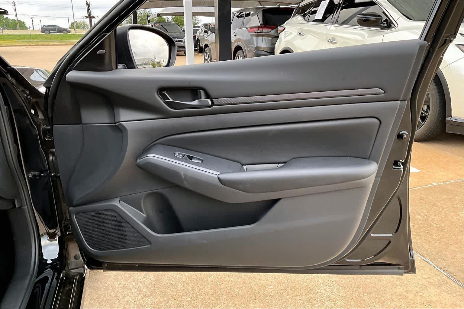 Used 2025 Super Black Nissan S image 25