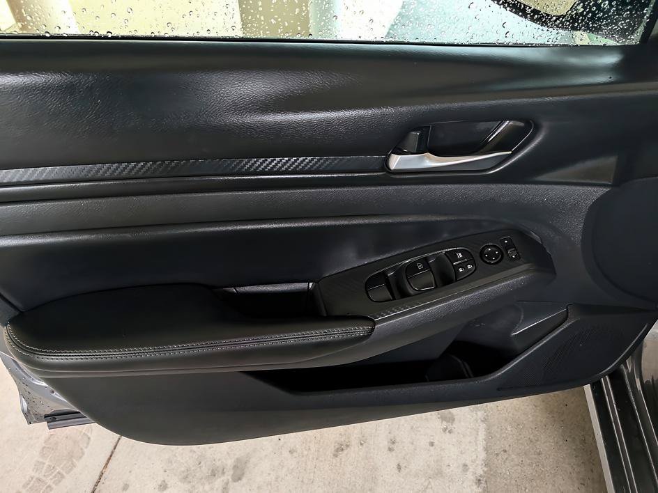 Used 2025 Gun Metallic Nissan SV image 8