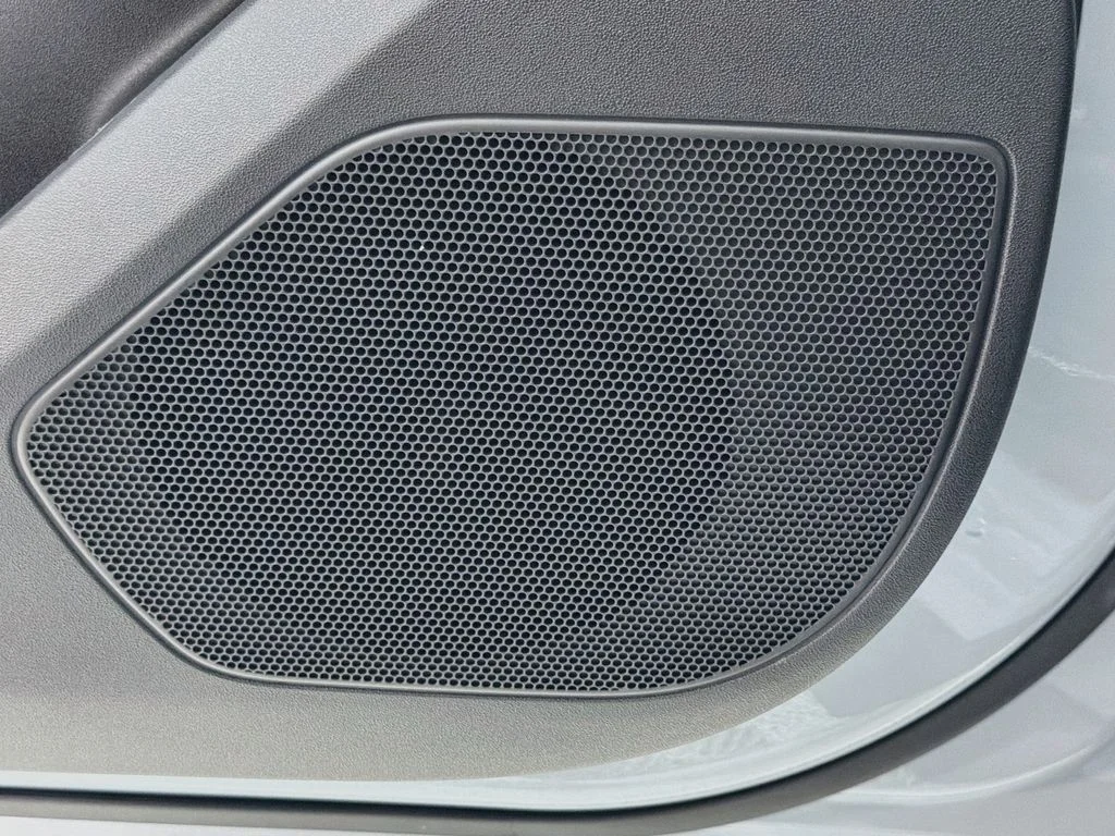 New 2026 Arroios Grey Land Rover S image 19