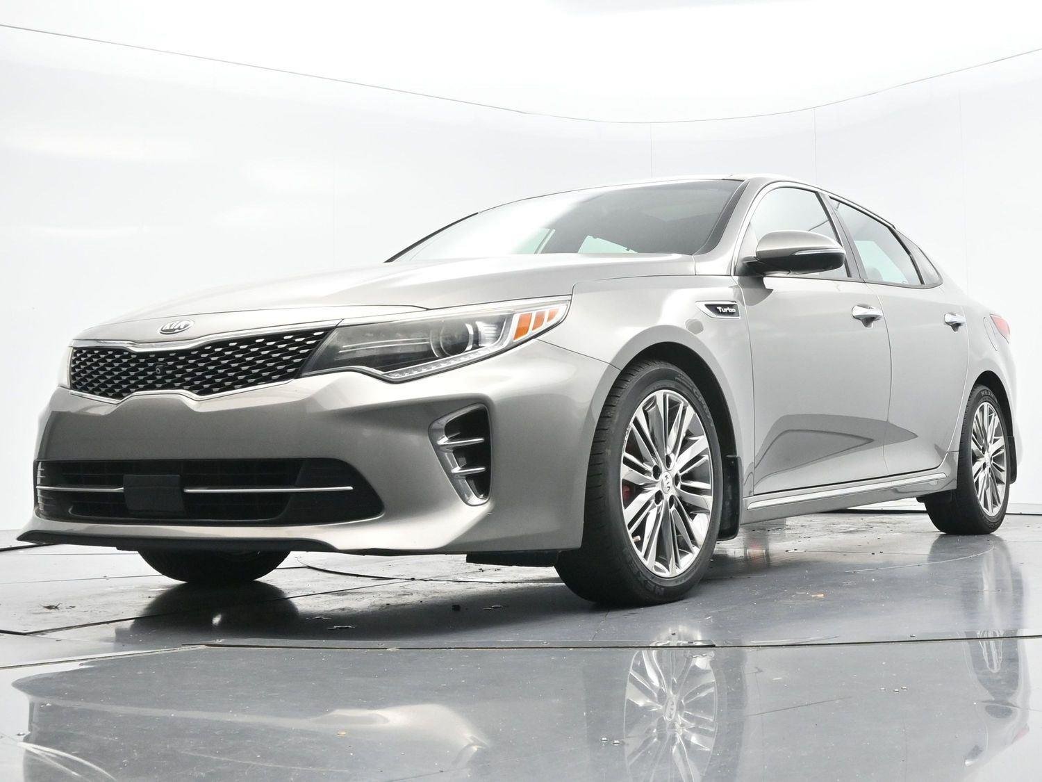 Used 2016 Titanium Silver Kia SXL Turbo image 46