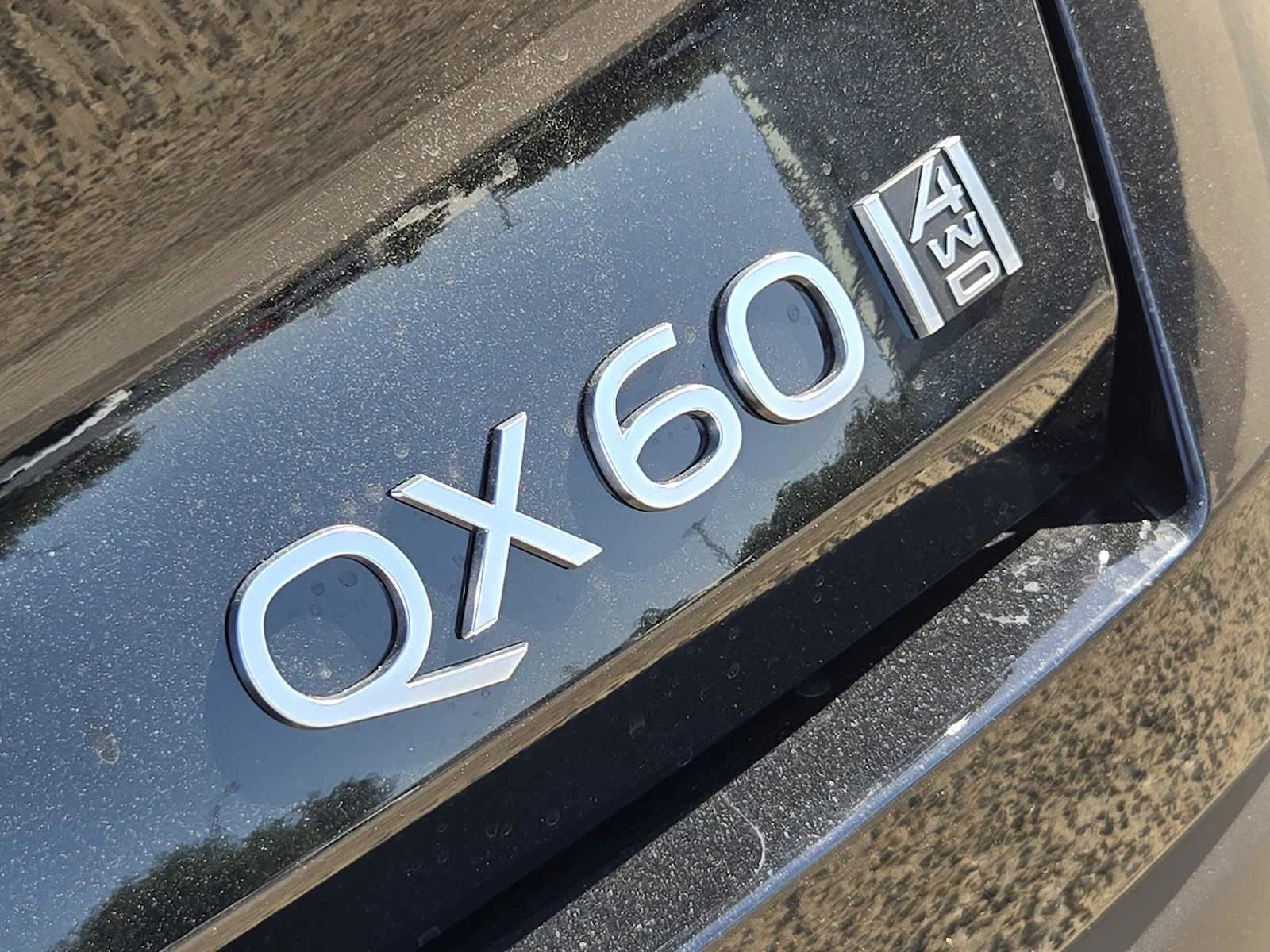 New 2027 MINERAL BLACK INFINITI Luxe AWD image 7