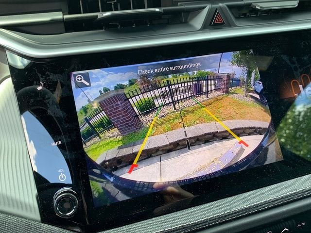 New 2026 Diamond Black Crystal Pearl-Coat Exterior Paint Jeep Laredo image 21