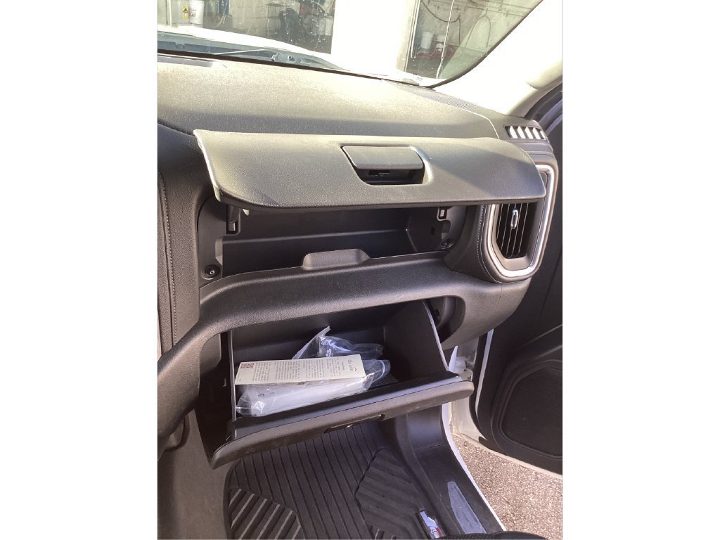 Used 2021 SUMMIT WHITE Chevrolet RST image 34
