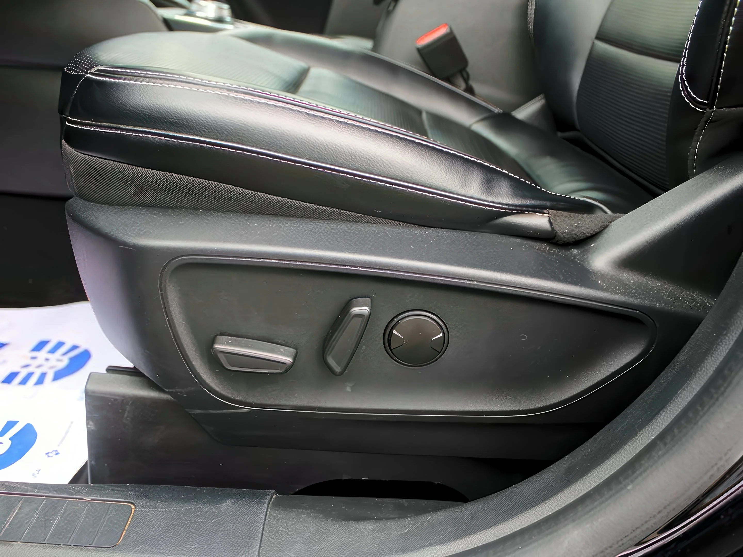 2024 Ford Escape Platinum - Photo 13