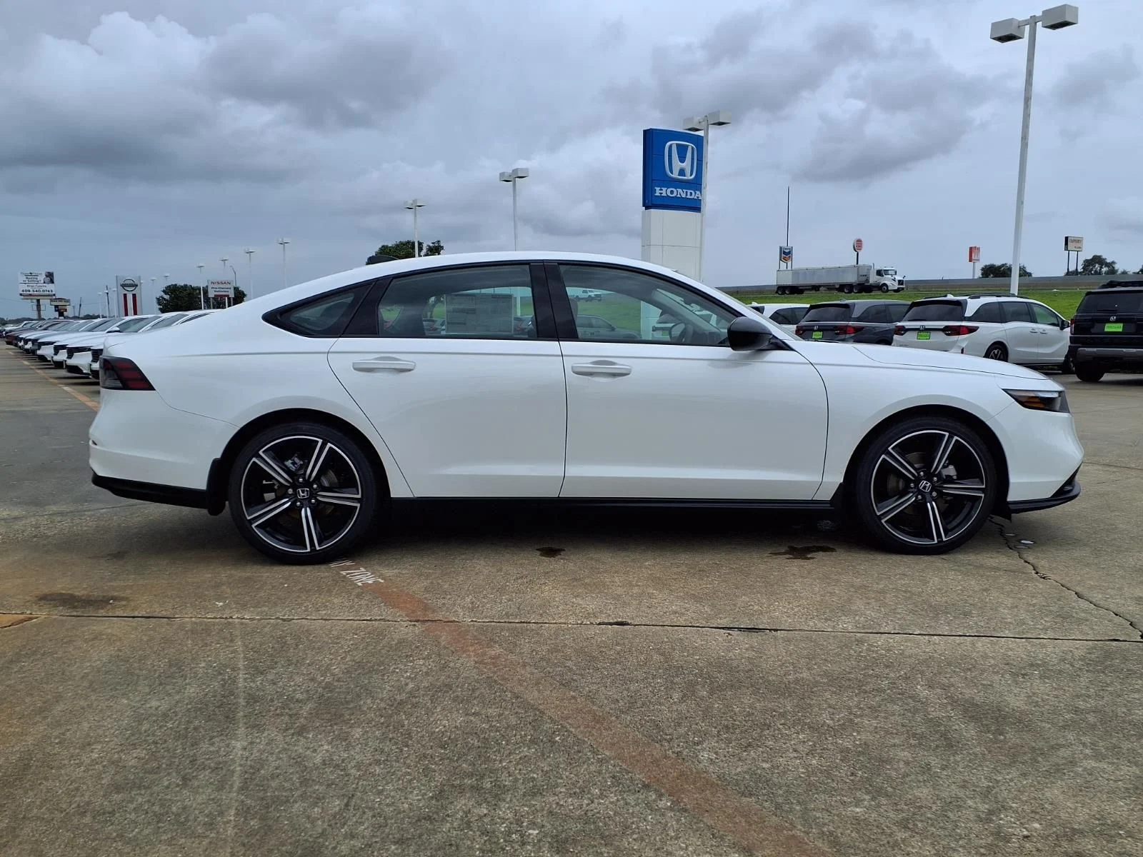 New 2026 White Honda SE image 8