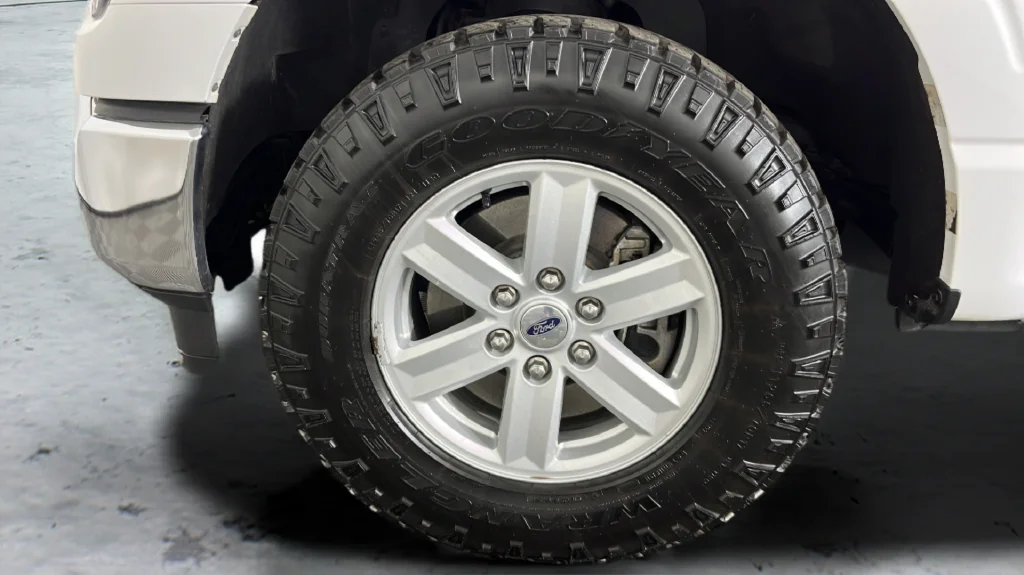 Used 2023 White Ford XLT image 37