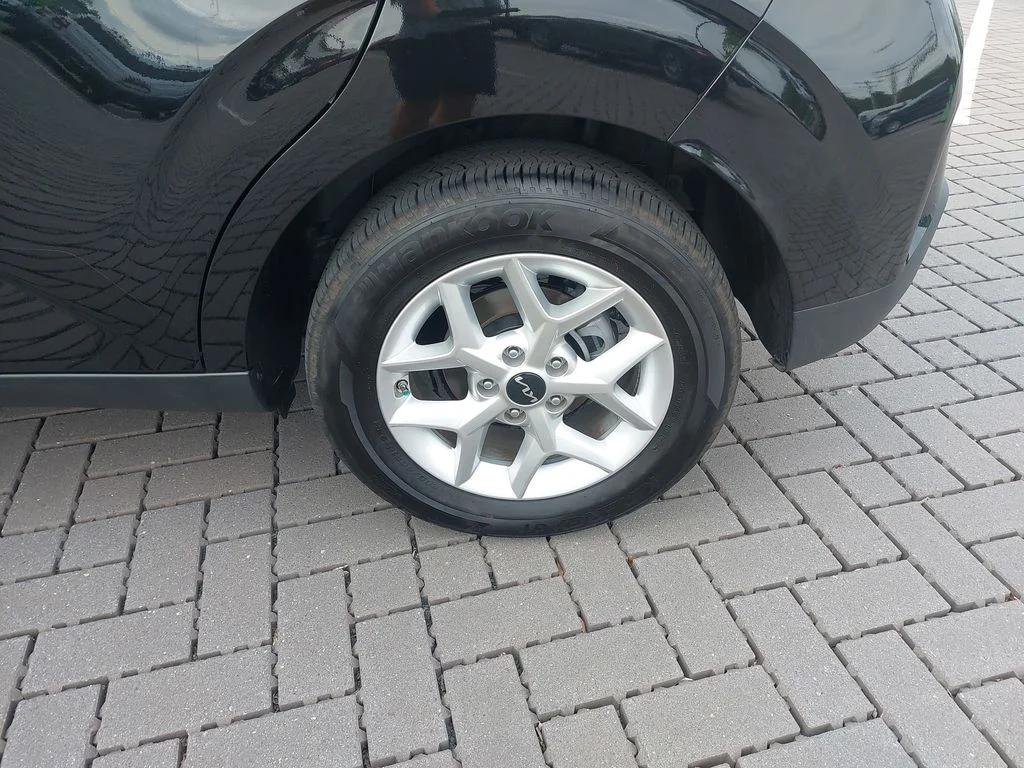 Used 2025 Black Kia LX image 30