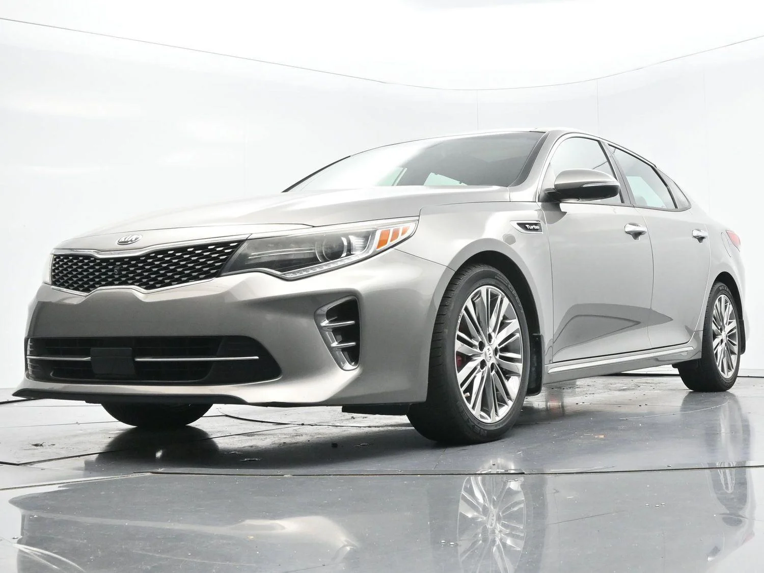 Used 2016 Titanium Silver Kia SXL Turbo image 46