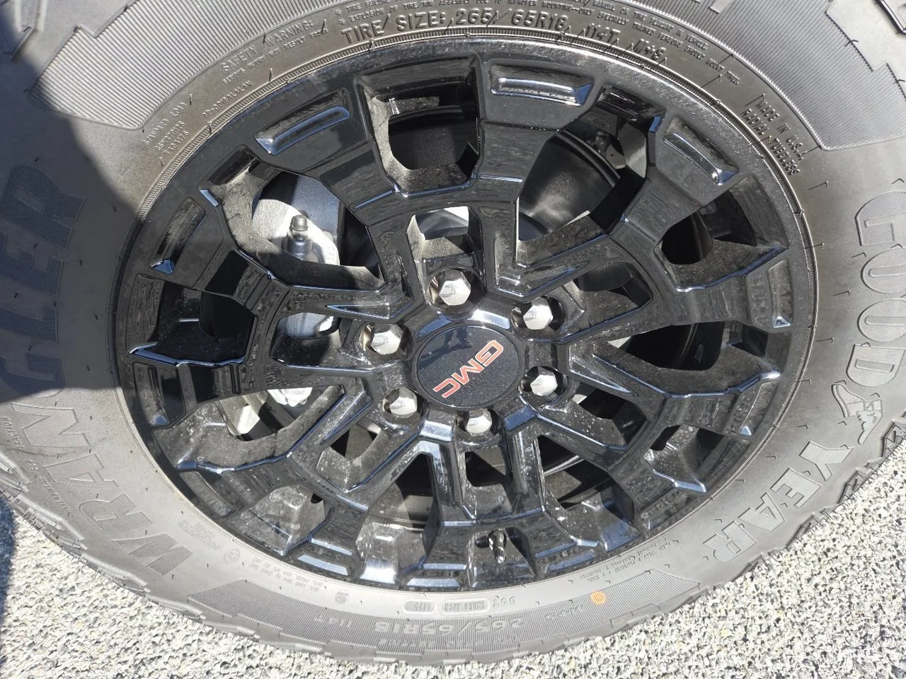 New 2026 Sterling Metallic GMC Elevation image 10