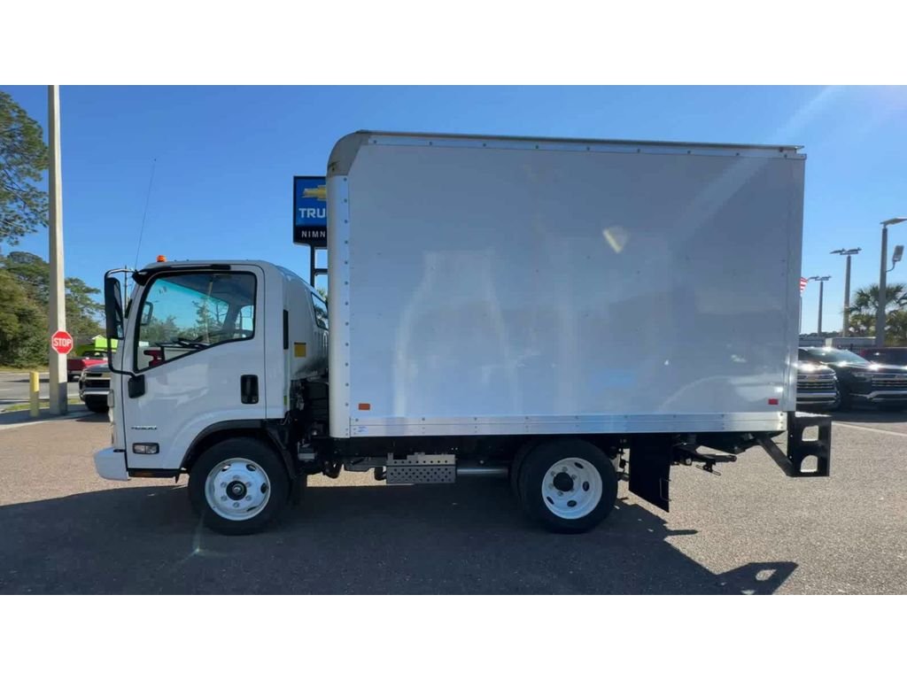 New 2024 Arc White Chevrolet MEDIUM ASH GRAY image 5