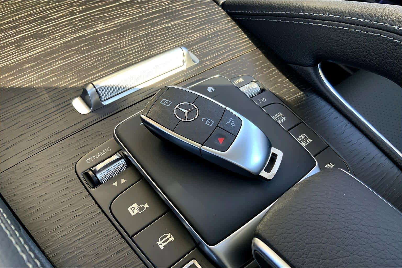 New 2026 Selenite Grey Metallic Mercedes-Benz GLE 350 image 21