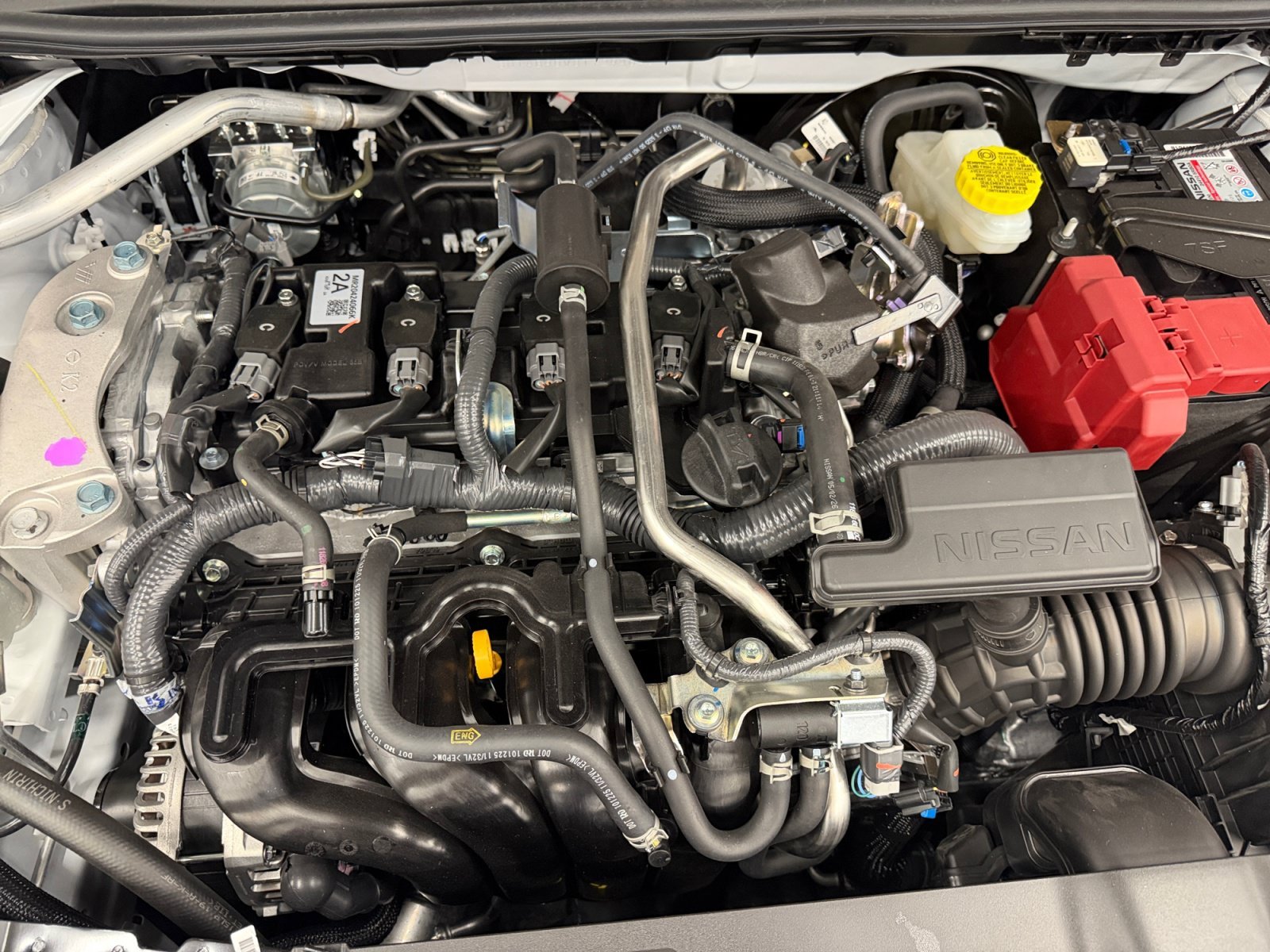 New 2026 Aspen White Tricoat/Super Black Nissan SR image 29