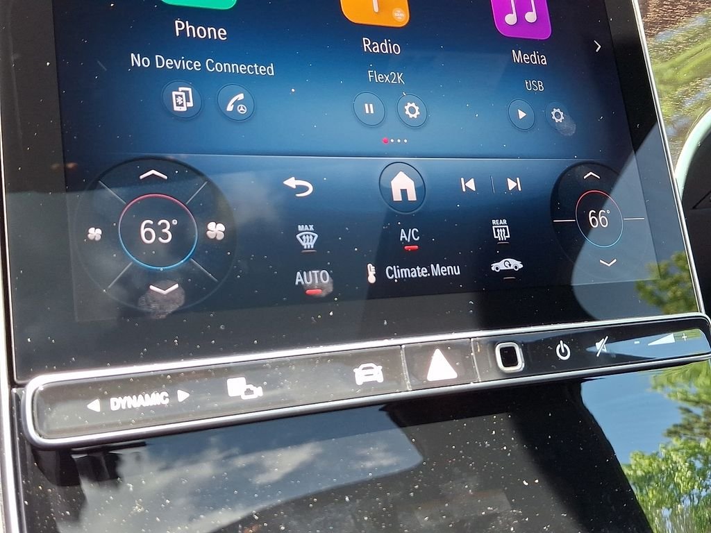 New 2026 Polar White Mercedes-Benz GLC 300 image 11