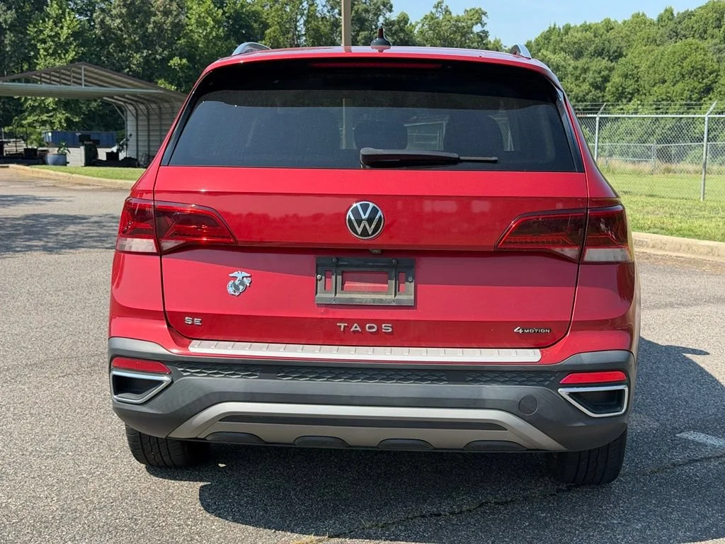 Used 2022 Red Volkswagen 1.5T SE image 6