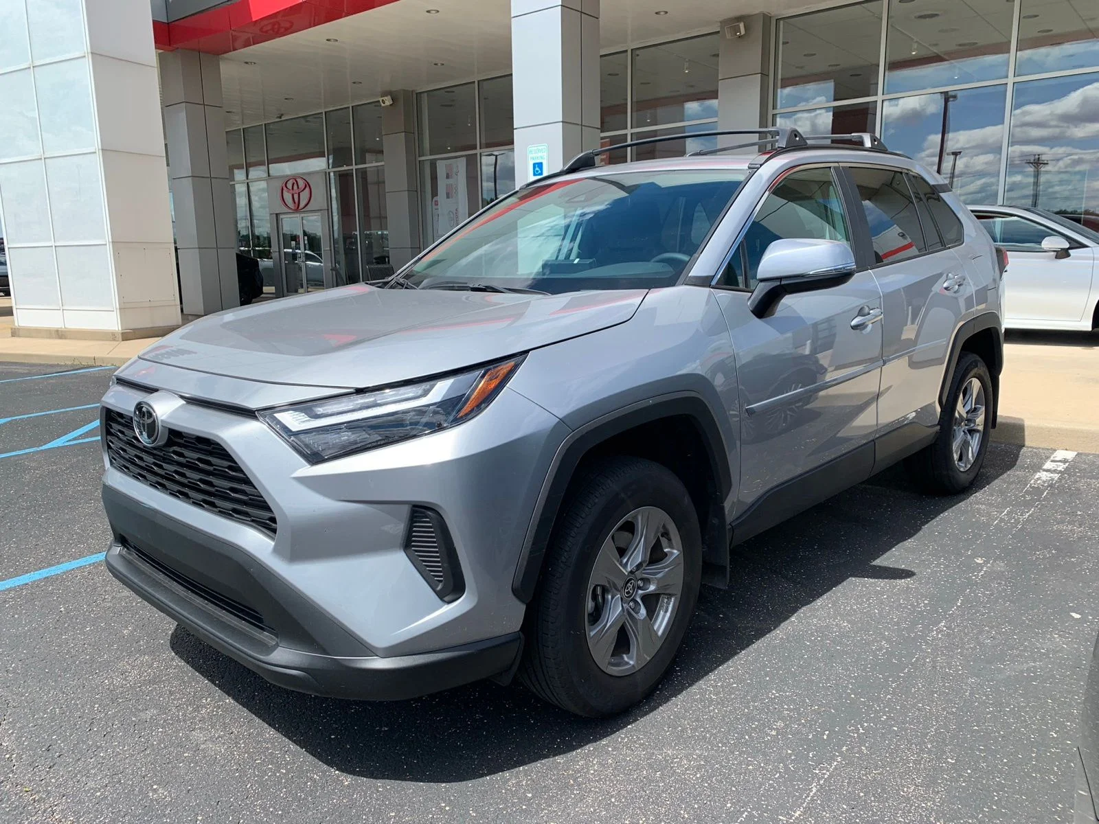 Used 2024 Silver Toyota XLE image 5